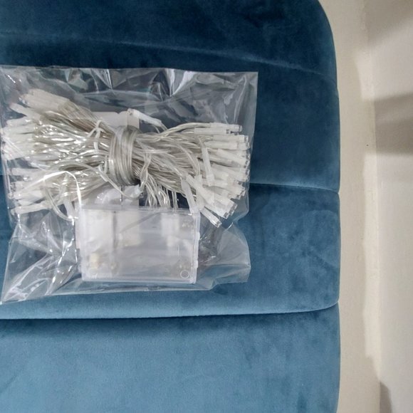 Merkury Cascading Curtain Led Lights DOUBLE A BATTERIES - Picture 7 of 8